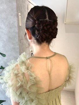 ムーン バイ ケンジ(moon by KENJE) [nanaka]カチモリヘア/お呼ばれヘア/タイトスタイル