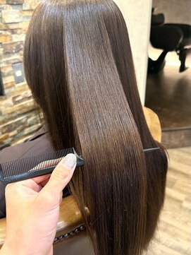 ラブリス(Luvliss) 【YUUKIの似合わせ顔まわりカット/透明感カラー】