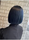 ネイビーブルー×切りっぱなしボブ
