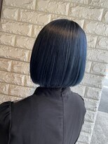 リー 東三国(Lee)&nbsp;ネイビーブルー×切りっぱなしボブ