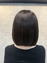 ゼン(zen) 艶めくハーフハイライトボブ