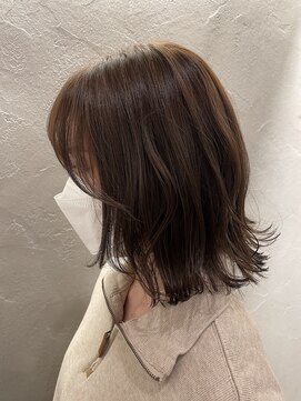 ザ ラボ アングゥ(The Labo ungu) オリーブベージュ/オージュア/ミディアムヘア