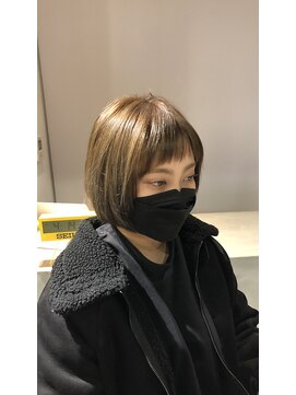 パルタジェ(partager) 前髪アシメのカジュアル感にスモーキートパーズが好相性