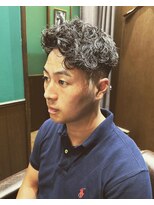 ヒロギンザバーバーショップ 丸の内店(HIRO GINZA BARBER SHOP)&nbsp;スキンフェード　スペインカール