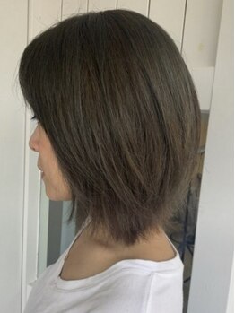 ナクレヘアー(nacure hair)の写真/白髪を活かしたグレイカラーも提案◎カラーの発色が良く、ダメージを最小限に抑えてくれます♪