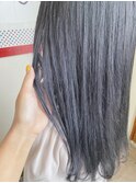 上品さ漂う【綺麗めシルバーグレー】絶妙な色落ちも楽しんで♪