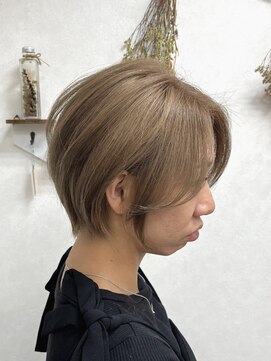 リングバイモアムー(Ring by Moremuu) issy ショート　かわいい、大人なショート