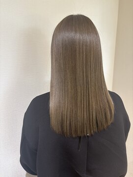 スフィア 経堂(Sphere) 透明感オリーブベージュ/冨樫