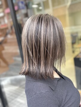 エスト 小倉(est) アンブレラカラー/グレージュ/レイヤーボブ/髪質改善