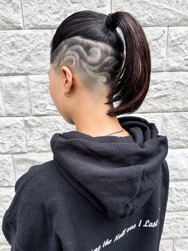 ルシエ 立川(LUCIE) 刈り上げ女子　スキンフェード女子　バリアート　立川