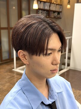 スタジオフォーエイチ(STUDIO 4H) 韓国風センターパート/ストレートパーマ/縮毛矯正/髪質改善