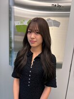ロエ(LOE) オリーブグレージュレイヤーカット顔周りレイヤーブリーチなし