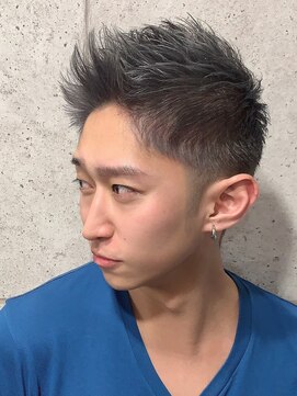 アールプラスヘアサロン(ar+ hair salon) シルバー×ショートジェットモヒカン