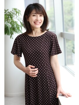 ディーヘア(d'hair) ナチュラル外ハネミディアムレイヤー