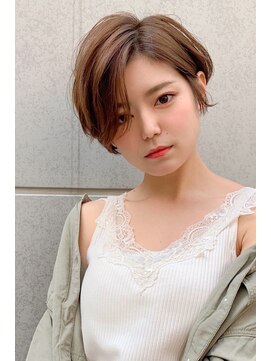 ローハ アゲオ(Lowha -ageo-) Lowha 上尾 20代30代 おしゃれ前下がり/耳かけショート