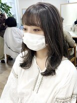 ネオリーブ クーロ(Neolive curro) シークレットハイライトで赤み消し♪