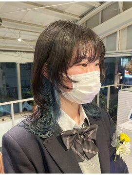 アクアオモテサンドウ(ACQUA omotesando) ＊ミディアムウルフレイヤーカット×インナーカラーブルー水色