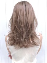 アイティーバイアルバム 八王子店(IT by ALBUM) ミルクティーベージュ_くびれヘアツートンカラー_ba300101