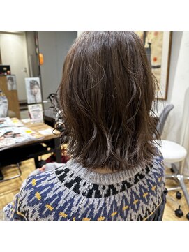 アルマヘアー(Alma hair by murasaki) ◎アッシュベージュのミディアムスタイル◎