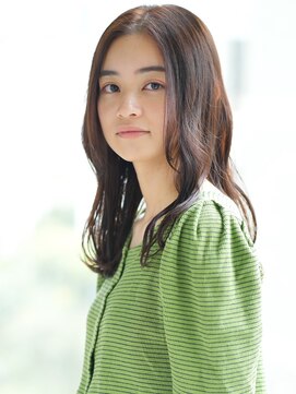 アルウ(Aru) アッシュベージュ × 前髪なしロングスタイル