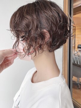 モリオフロムロンドン 原宿本店(morio from London) 【morio 原宿】ショートボブのくるくるパーマ