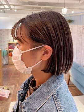 ミスト(mist) 〔mist〕ぱっつんボブ/切りっぱなしボブ/イヤリングカラー