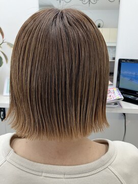 サロンドノア(Salon de NoA) 切りっぱなしボブ