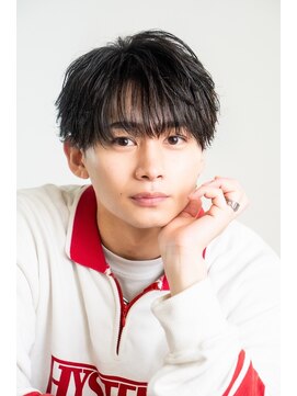 オーシャントーキョーオーバー 渋谷(OCEAN TOKYO OVER) 韓国ヘアニュアンスコンマバングセンターパートフェザーパーマ