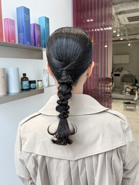 ソト 銀座(soto.) ミディアムヘア/暗めカラー/デザインカラー/編み下ろし/銀座