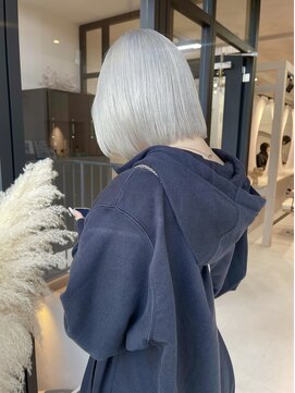 ルク(ruq.) white