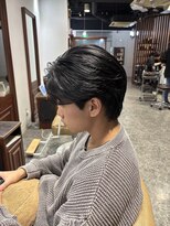 グラフィーサッポロ(Graphy sapporo)&nbsp;フェザーパーマ　メンズカット　センターパート　メンズパーマ