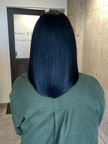 ロッカヘアエジェ(ROCCA hair eje.)&nbsp;透けるブルーブラックストレートデザインカラー