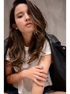 ミラバイグリーン(Mira by green) ダークアッシュ highlight long