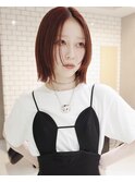 モダンレッド×切りっぱなしボブ