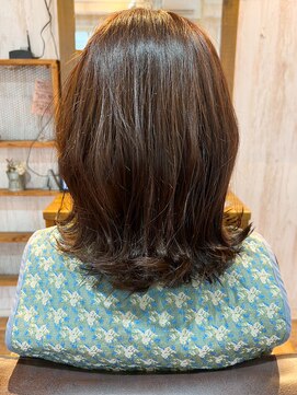 カミビトグロウ(kamibito glow) 20代30代ナチュラルくびれボブ毛先パーマ肩ライン