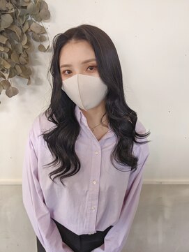 ボアップ(boappu) #韓国ヘア#レイヤーカット#波巻き#ヨシンモリ#ブルーブラック