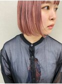 ピンクベージュ