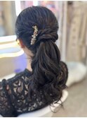 結婚式 お呼ばれ ハーフアップ風ポニーテール×ビジューピン
