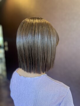 アヤ Aya bob×olive color