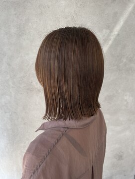 ニューカマー バイ ヘッドライト シブヤ(NEW COMER by HEADLIGHT shibuya) 切りっぱなしボブ