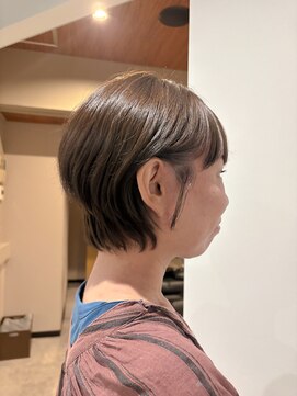 スリー バイ ザサロンフジサワ(THREE by the salon fujisawa) 秋のくすみカラー×ショートボブ