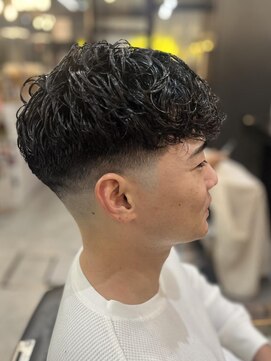 フランクスバーバーリザーブ 人形町店(FRANK’S BARBER RESERVE) スペインカール/フェード/人形町　y