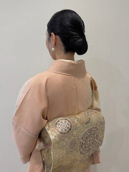 ピース(PEACE)の写真/【卒業、入学式のご予約受付中】親子で着付けOK！大切なハレの日に★ヘアセット・メイクの同時施術が可能♪