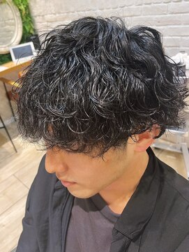 ハウス(HAUS.) 【波巻きスパイラルパーマ】MEN’S HAIR/フェザーパーマ/横浜