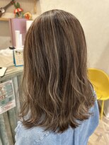エルア(elua)&nbsp;ナチュラルベージュハイライト