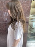《パールグレージュ》ふんわりラフウェーブロング／茶屋町