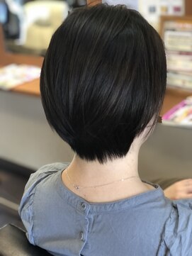 ヘアデザイン キュアプラス(hair design cure+) ふんわりショート