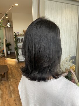 ルーエ(Ruhe) 透明感オリーブカラー