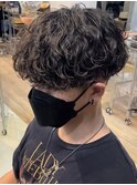 波巻きスパイラルパーマメンズマッシュツーブロックメンズパーマ