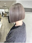 透明感ブリーチ切りっぱなしボブハイトーングレージュ四日市